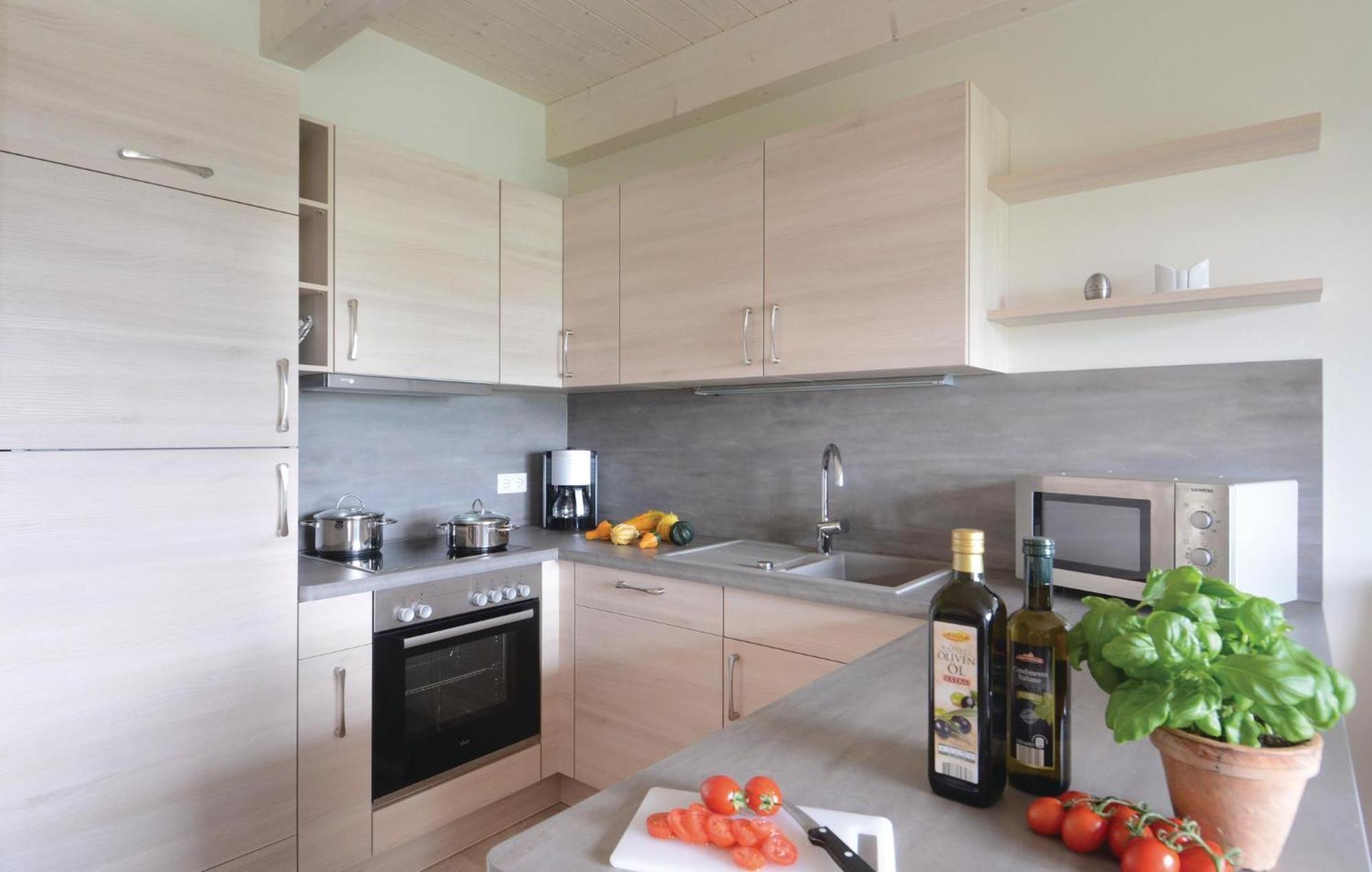 3 Bedroom Cozy In Holiday home